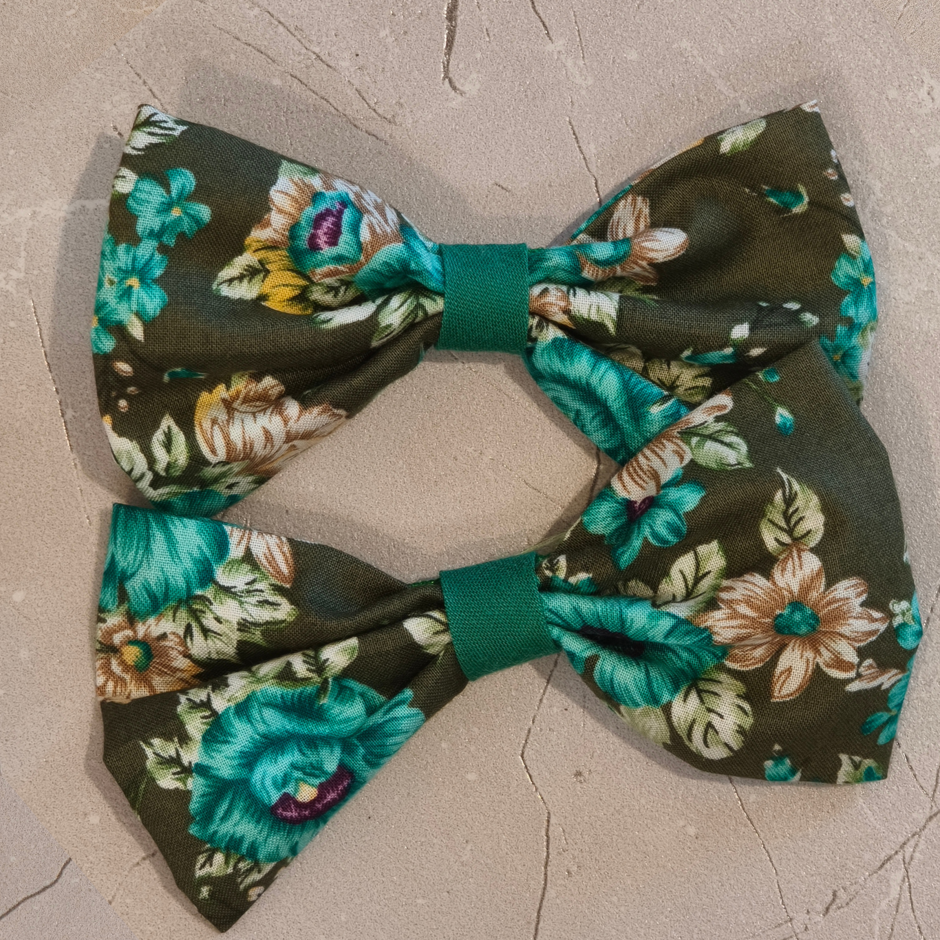 Vintage Hair Bows and clasp – Set of 2