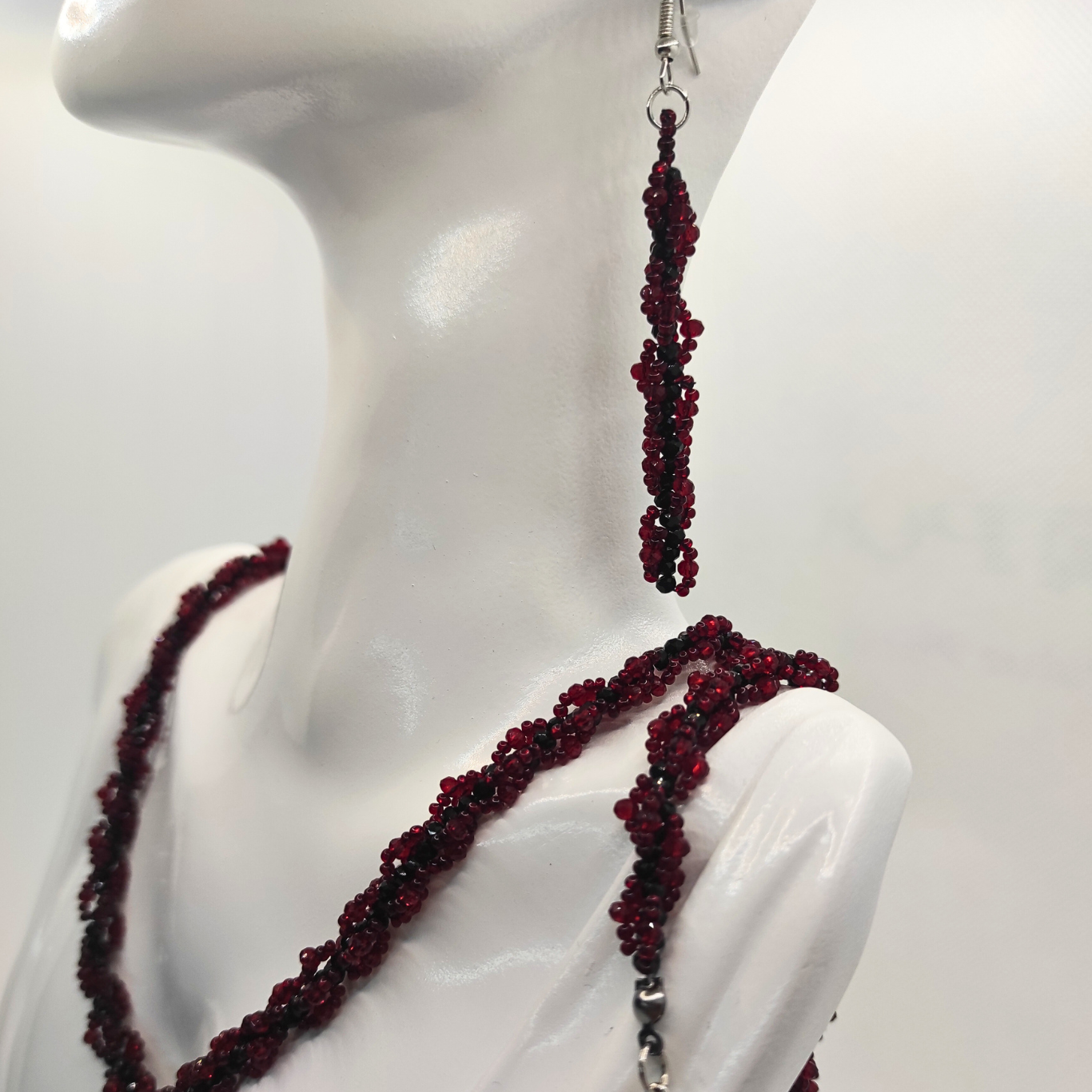 Wine Elegance Beaded Jewelry Set – Necklace, Bracelet & Earrings
