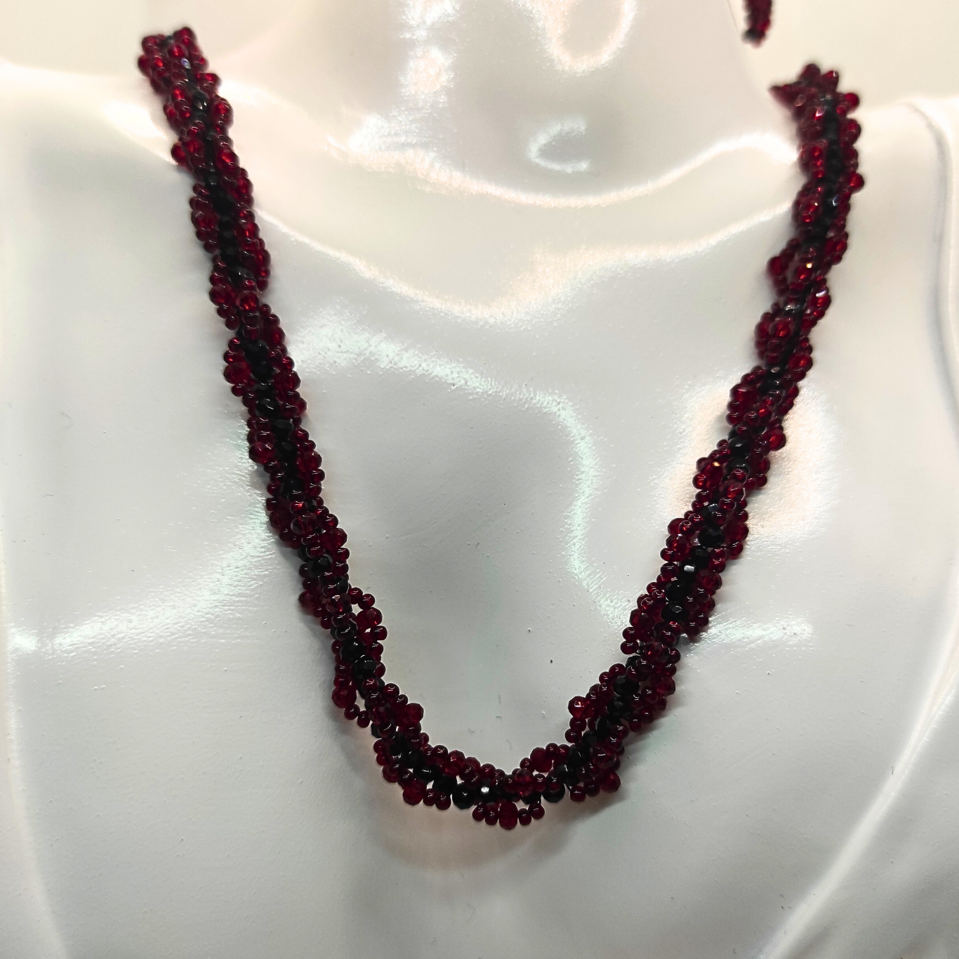 Wine Elegance Beaded Jewelry Set – Necklace, Bracelet & Earrings
