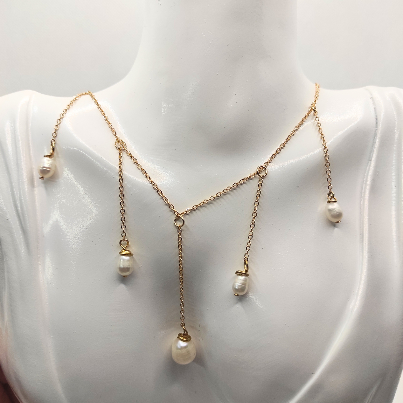 Golden Drape Pearl Necklace